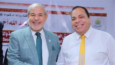 جامعة المنصورة تستضيف عميد تربية المنيا مناقشاً لرسالة دكتوراه