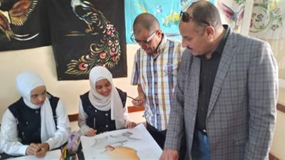 مدير الشؤون التنفيذية بقنا يشيد بمدارس قوص