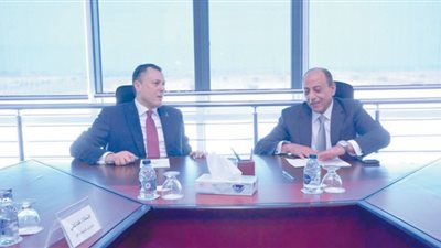 وزيرا الطيران والسياحة يبحثان تشغيل «نشاط منخفض التكاليف» لتنشيط الحركة الجوية والسياحية إلى مصر