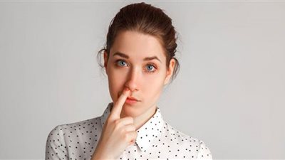 احذر.. وضع الأصابع داخل فتحة الأنف يسبب مرض ليس له علاج