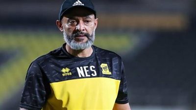 نونو سانتو يعلن تشكيل الإتحاد أمام الباطن في الدوري السعودي