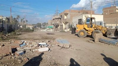 إعادة فتح شارع سعد زغلول بمدينة الواسطى لتسهيل الحركة المرورية