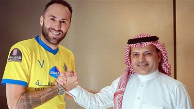 تعليق مثير من محمد أبو جبل بعد إصابة أوسبينا حارس النصر السعودي