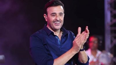 صابر الرباعي يتألق بوصلة من أجمل أغانيه في مهرجان رأس الحكمة