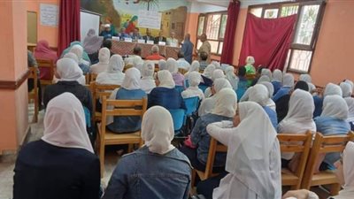 محافظ بني سويف يتابع أنشطة الحد من الزيادة السكانية