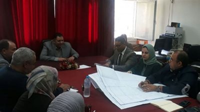 نائب محافظ القاهرة للمنطقة الشمالية يتابع فحص ومراجعة تراخيص البناء