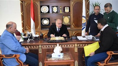 75 شكوى على مكتب محافظ قنا