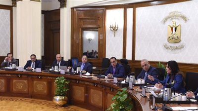 رئيس الوزراء يتابع موقف الانتقال للعاصمة الإدارية الجديدة والمشروعات الجاري تنفيذها