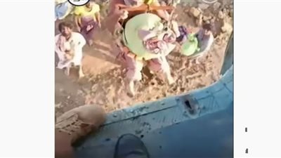 نقل متضرري فيضانات باكستان بالطيران (شاهد)