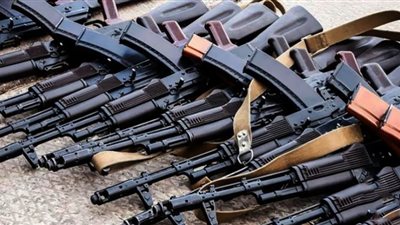 ضبط رشاش برتا و149 بندقية في مداهمات على البؤر الإجرامية