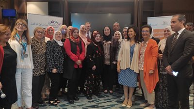 توفير حضانات للعاملات بالمناطق الصناعية لتبني بيئة عمل صديقة للطفولة المبكرة