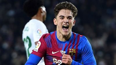 جافي يسجل الهدف الأول لـ برشلونة في شباك ريال مدريد
