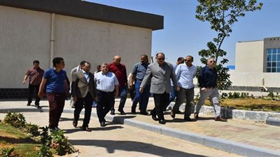 محافظ أسيوط يتفقد مجمع الصناعات الصغيرة بعرب العوامر ويعلن استمرار سحب كراسات الشروط