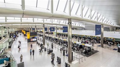 اعتقال رجل بحوزته طرد يحوي اليورانيوم في مطار هيثرو اللندني