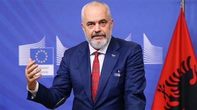 ألبانيا تدين خطاب وزيرة الداخلية البريطانية المناهض للمهاجرين الألبان