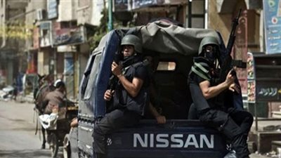 الداخلية تنفي مزاعم القبض على ضابط أثناء تغييره للعملة