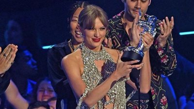 Taylor swift.. ألبوم غنائي جديد بعد MTV
