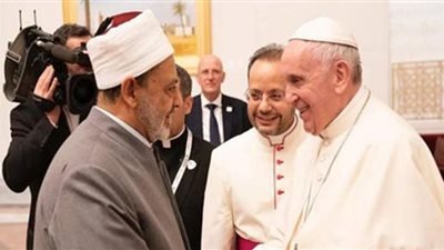 عاهل البحرين يستقبل الطيب وبابا الفاتيكان