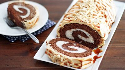 طريقة عمل سويسرول بزبدة الفول السوداني والشوكولاتة