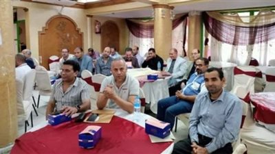 تعليم الغربية يكرم مدير الشؤون القانونية