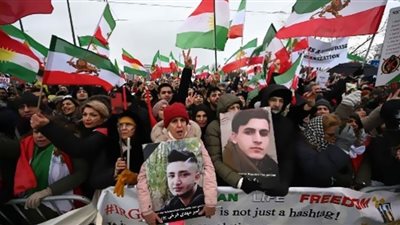 الآلاف يتظاهرون في ستراسبورج الفرنسية دعمًا لاحتجاجات إيران