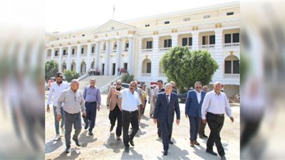 محافظ المنيا يتفقد مدرسة الفريق صفي الدين أبو شناف الثانوية