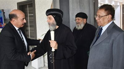 أسقف أسوان يشكر المحافظ لدعمه ترخيص كنيسة حى الصداقة الجديدة