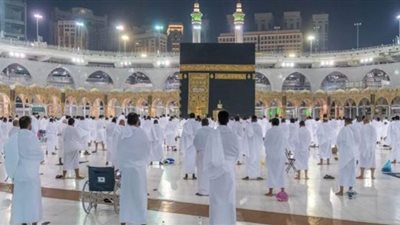 السعودية تعلن الخطة التشغيلية لموسم العمرة بعد زيادة أسعار تذاكر الطيران