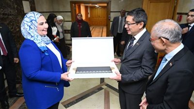 القباج تتلقى دعوة من وزير التنمية الاجتماعية بسنغافورة لمؤتمر عالمي