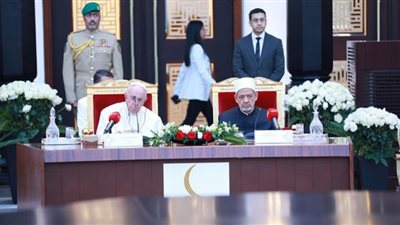 بابا الفاتيكان يدعو المؤمنين إلى تعزيز السلام عن طريق الحوار ونبذ الكراهية