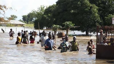 الأمطار الغزيرة تُنهي حياة 75 شخصًا بدولةٍ إفريقية