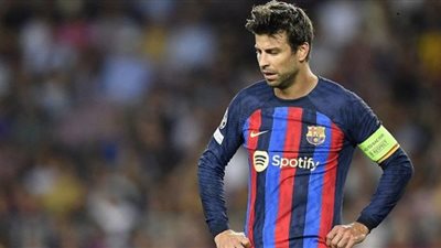 برشلونة يواجه ألميريا الليله في مباراة إعتزال بيكيه