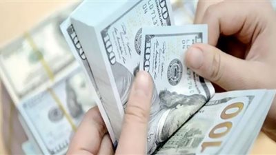 الدولار يتراجع مقابل الجنيه المصرى في البنوك المصرية