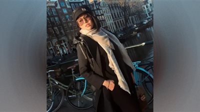 نسرين سند تبرز أناقتها بالأسود (صور)