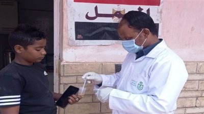 إجراء الكشف والعلاج المجانى لـ 3219 مواطناً بقرى أسوان