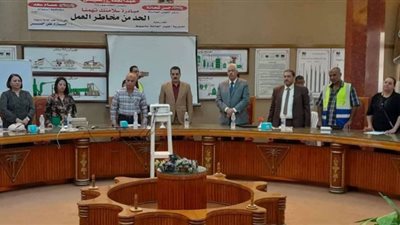 القوى العاملة تنظم ندوة للتوعوية بالسلامة والصحة المهنية بمصنع أسيوط للأسمدة