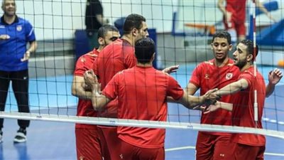 طائرة الأهلي يواجه بنها في أولى مبارياته ببطولة الدوري