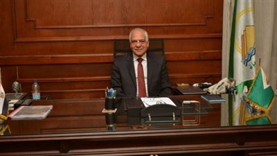 محافظ الجيزة يوجه رؤساء الأحياء والمدن بالاستجابة لشكاوى المواطنين