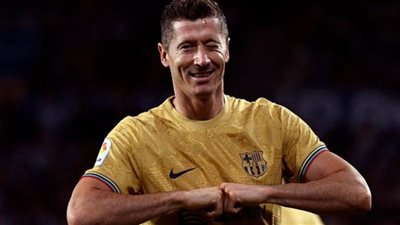 وكيل ليفاندوفسكي يُهدده باللجوء للقضاء الألماني