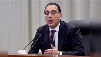 رئيس الوزراء يتفقد معرض أيادي مصرية