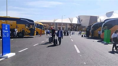 وزير الطيران المدني يتفقد مطاري القاهرة وشرم الشيخ