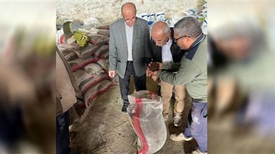 التفتيش على مخازن ومصانع الأعلاف في الدقهلية