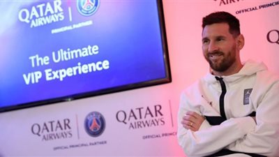 شاهد..ميسي على رأس قائمة النجوم في لقاء مع جماهير النادي الباريسي