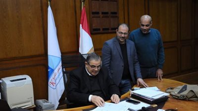 رئيس جامعة كفرالشيخ يعتمد نتيجة المستويين الثالث والرابع بكلية الذكاء الاصطناعي