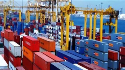 الحكومة حلت أزمة كل البضائع العالقة.. شهادة من اتحاد الصناعات للدولة