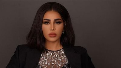 أحلام الشامسي تسحر جمهور عرب آيدول بالأزرق والأحمر