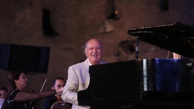 عمر خيرت في القلعة تفاعل استثنائي ومعزوفات بطلب الجمهور (صور)