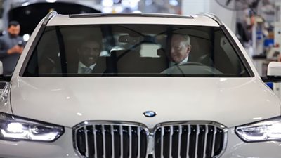 BMW بسواعد مصرية.. إطلاق أول سيارة X5 مجمعة محلياً