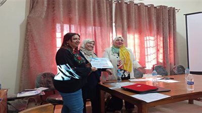 جمعية التأهيل الاجتماعي بالشرقية تكرم مديرة مشروعات رابطة المرأة العربية