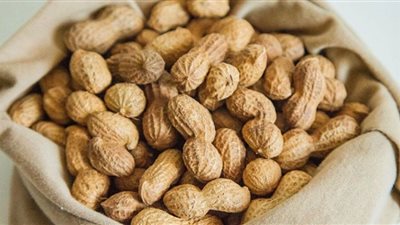 الفول السوداني يساعد على إنقاص الوزن